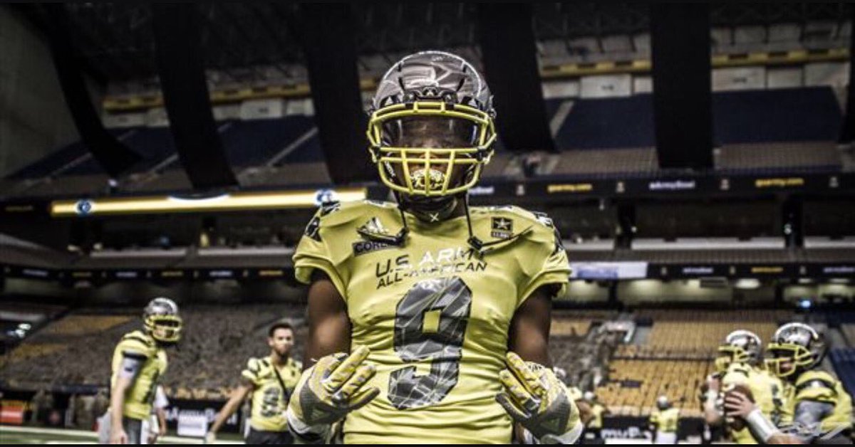 LabelMeAsQuadon's tweet photo. Blessed to be invited to play in the U.S. Army All-America Game ‼️ #3StripeLife https://t.co/S0pcMbAve2