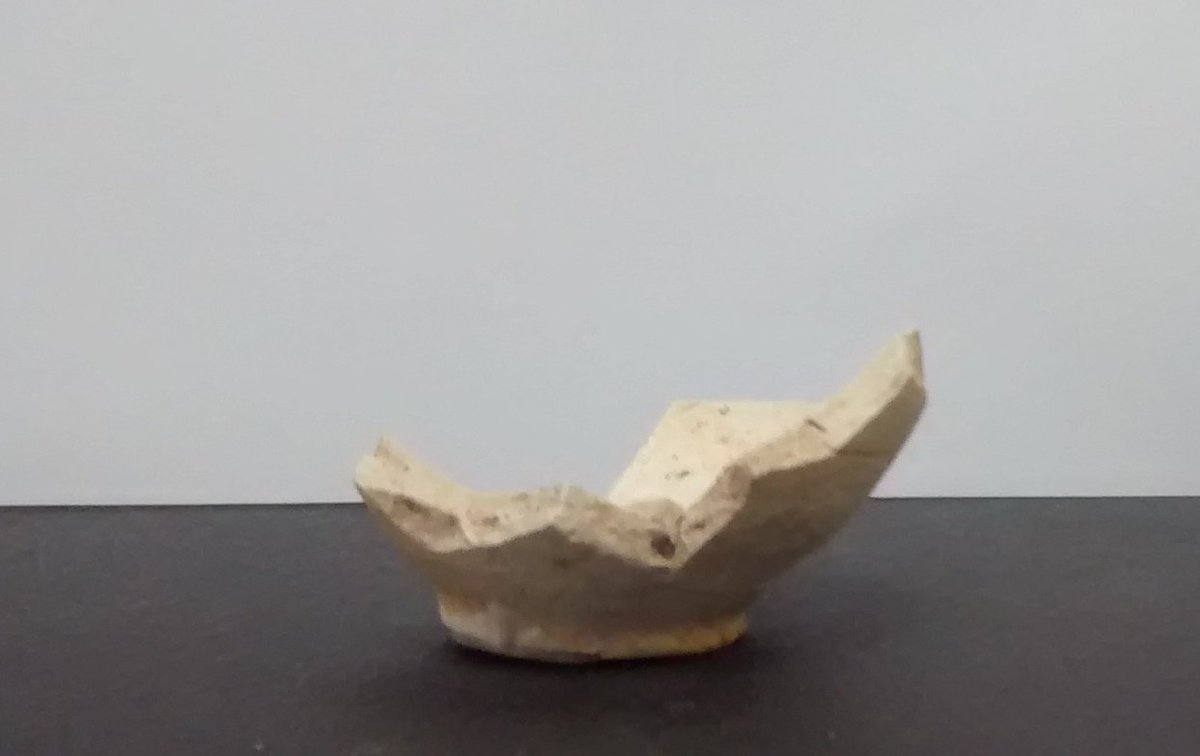 ErmineStreetDig's tweet photo. Another finds tray gem. #tinypot #community #archaeology https://t.co/etdZ2Fniz8