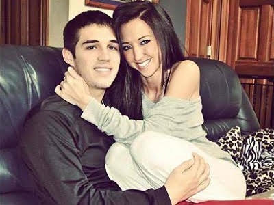 mrTRAVEL2DAY's tweet image. Top 5 Female Teachers who Bedded Their Students bit.ly/23WBFyF