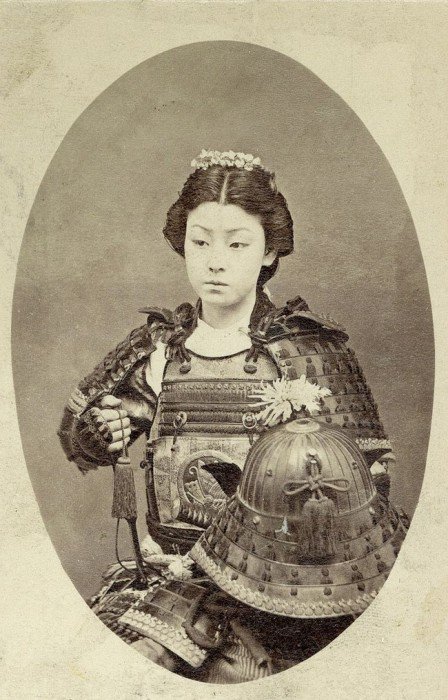 EspiandoEvas's tweet image. Todas somos guerreras ... #EspiandoEvas (Guerrera Samurai, fotografiada alrededor de 1800)