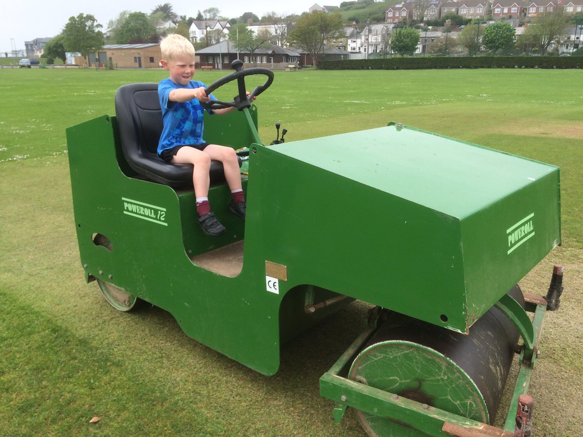Start um young! Struggled with the straight lines <a href="/CornwallCricket/">Cornwall Cricket</a> <a href="/wadebridge_cc/">Wadebridge CC 🏏</a>