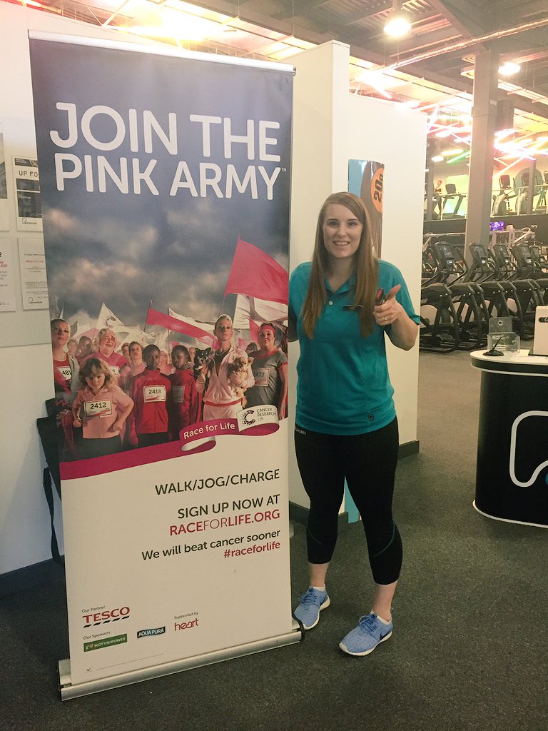 Gym bunnies!! We are at <a href="/PureGymMK/">PureGym_MK</a> talking about our #MiltonKeynes #Raceforlife on the 12th June 🏃🏋🏼