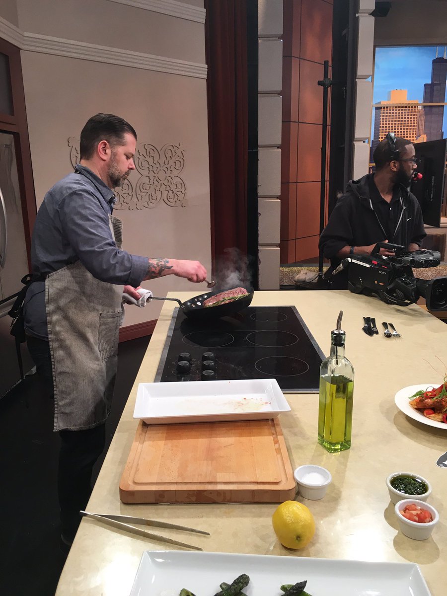 wagstaffchicago's tweet photo. Tune into @WindyCityLIVE to catch @juanmanjuan cooking up some @elchebarchicago dishes. #chicago #elchebar https://t.co/SKD971rUuq