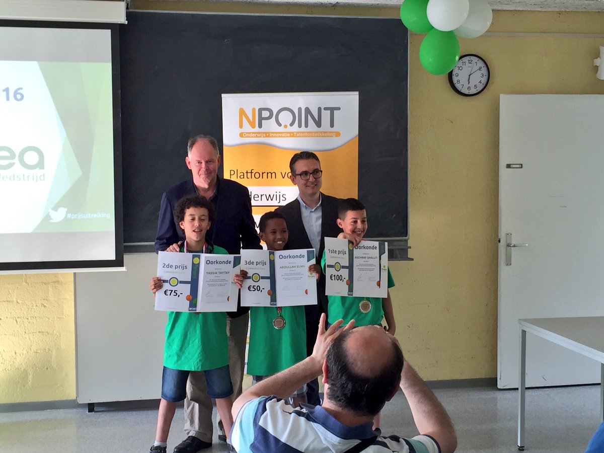 PangeaNL's tweet photo. Groepsfoto groep 7 winnaars #wiskundewedstrijd. Gefeliciteerd! https://t.co/guWauNhO5h