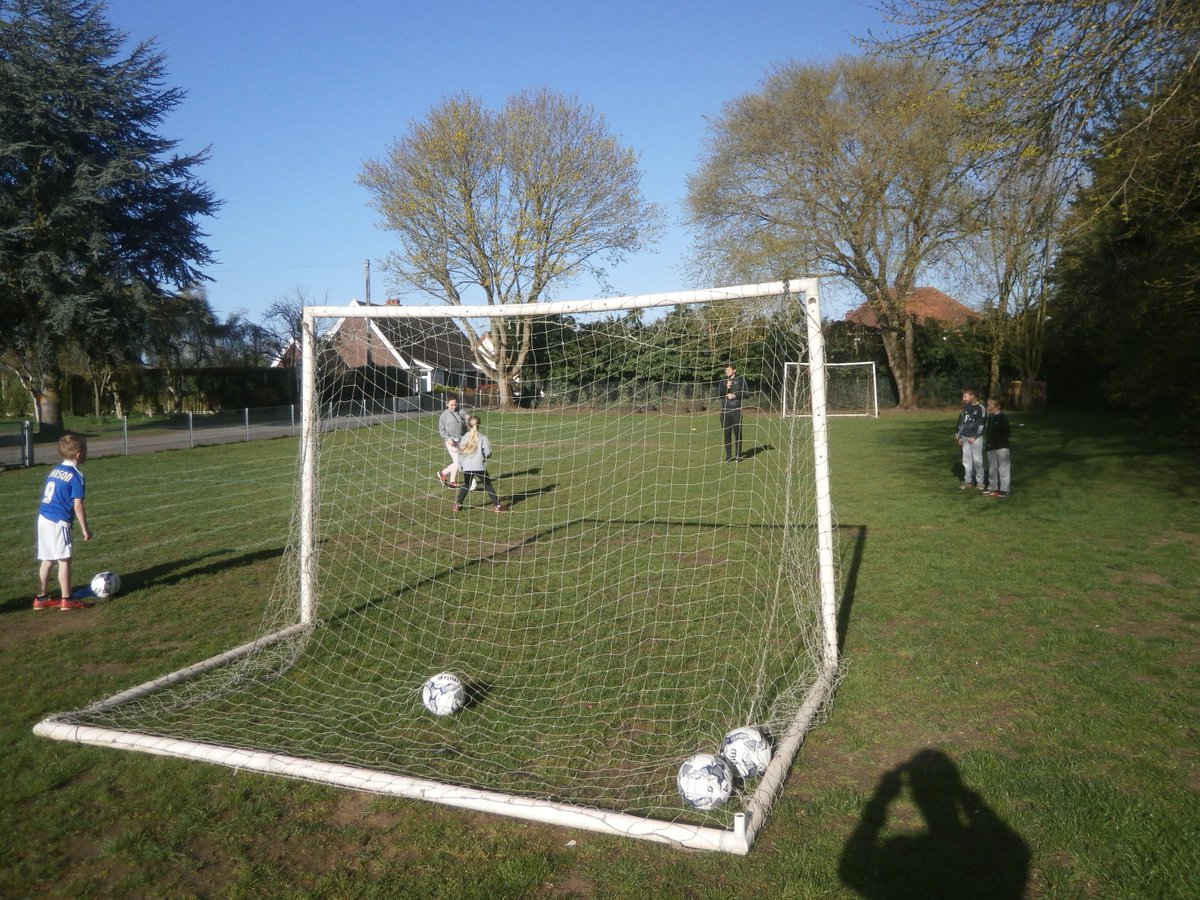 GillinghamPE's tweet image. Well done to the boys and girls who came to the first Tuesday Morning Breakfast PE Club! #PE #Club #School