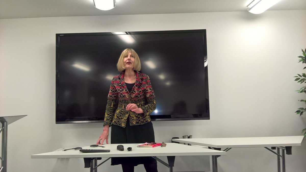 YouGovQual's tweet photo. YouGov's #CaroleStone presenting today @YouGov; #networking is hard but rewarding.Be bold, smile &amp; always follow up https://t.co/nF3dVqWryf