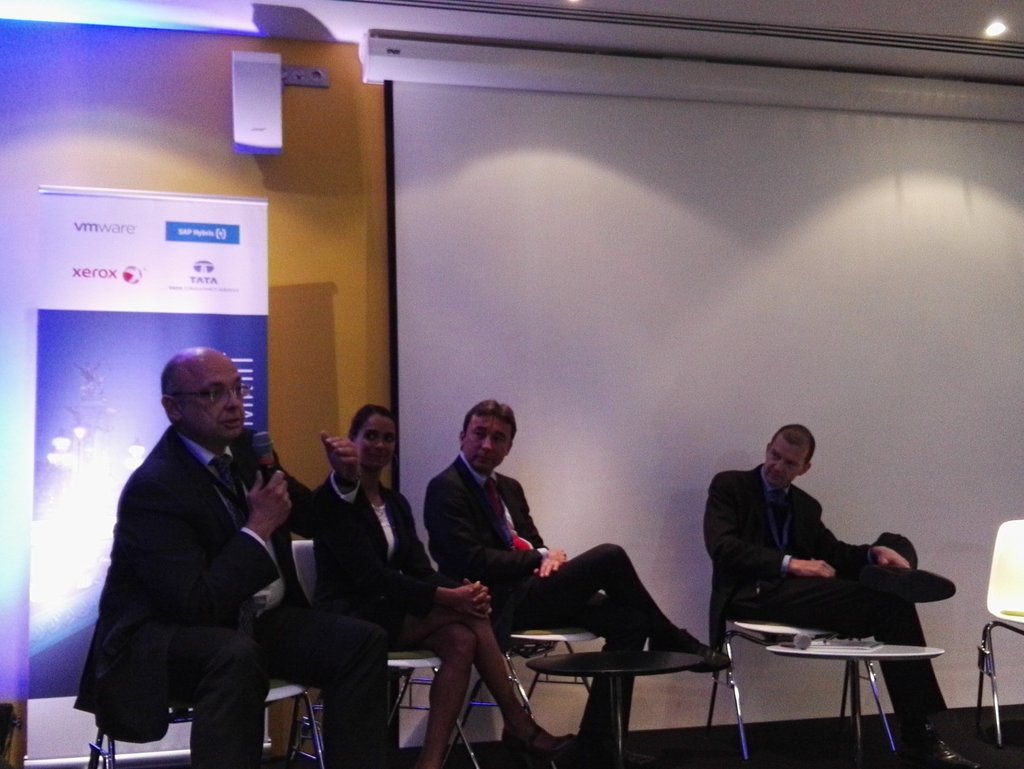 Janvanvonno's tweet photo. Content Market is relevant in every industry - not only for customers, but also for internal education. #IDCDES16 https://t.co/4rXxDRWoCk