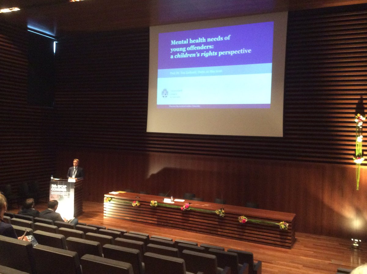 ChijsvanN's tweet photo. Keynote speaker @tonliefaard at the 5th congres of @Efcap_Porto2016 #efcap2016 https://t.co/uYqQqVlYdH