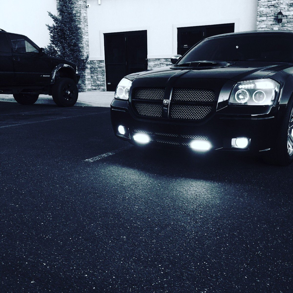 Love my front end #wagonclub #magnumrt #mopar