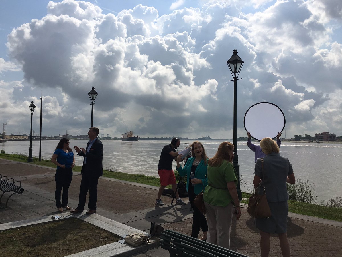 LA_SHRM's tweet photo. @NOLASHRM doing us proud #SHRM17 promo shoot @NewOrleansCVB https://t.co/44v9Z8J0aI