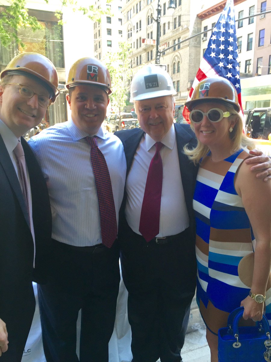 FriedlandProp's tweet photo. ... and Larry Friedland got in on the action too!     @rickfriedland @wfriedland https://t.co/ZrG0MXULmQ