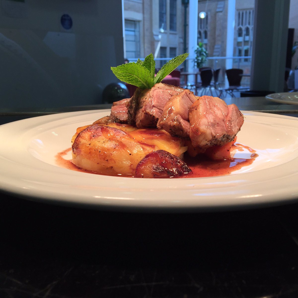 Seared rump of lamb, pomme Anna, roasted root vegetables and rich red wine jus our private lunch today @NottsHigh