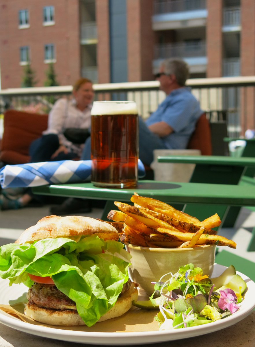 juniperbtv's tweet photo. Nothing beats a sunny day on the patio with a burger and beer. https://t.co/VHAvJVvxcY