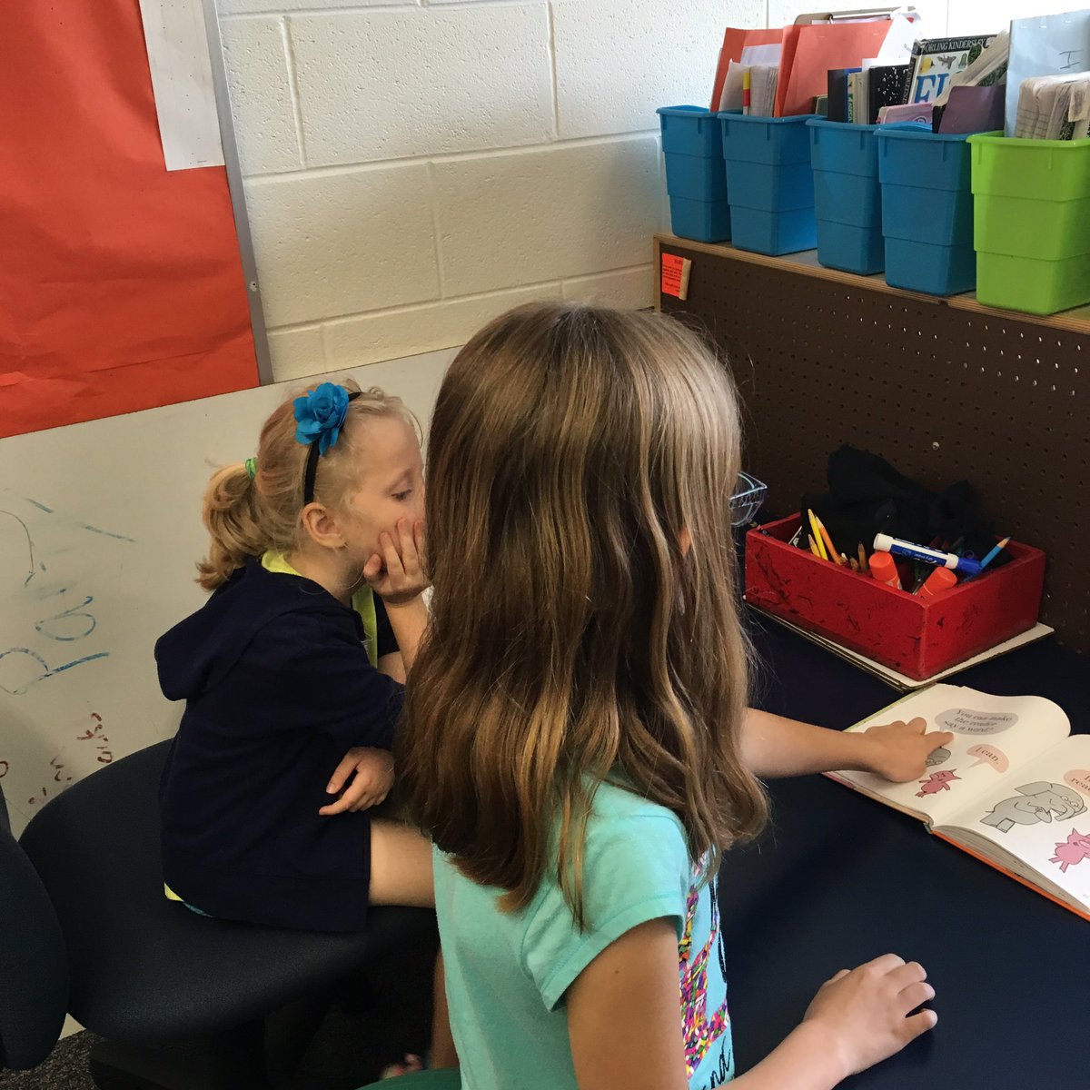 lmcaito's tweet photo. Reading with 3rd graders https://t.co/ZDy1Zh3oIl
