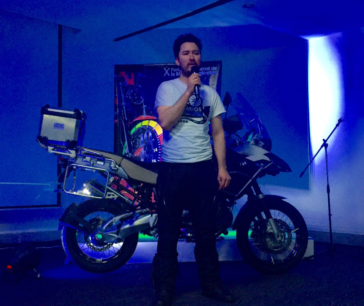 #DiariosdeMotoCinema sharing independent films via #motorcycle #travel #Feria2Ruedas @AFRANCOFILMS <a href="/feria2ruedas/">Feria de las 2 Ruedas Colombia</a>