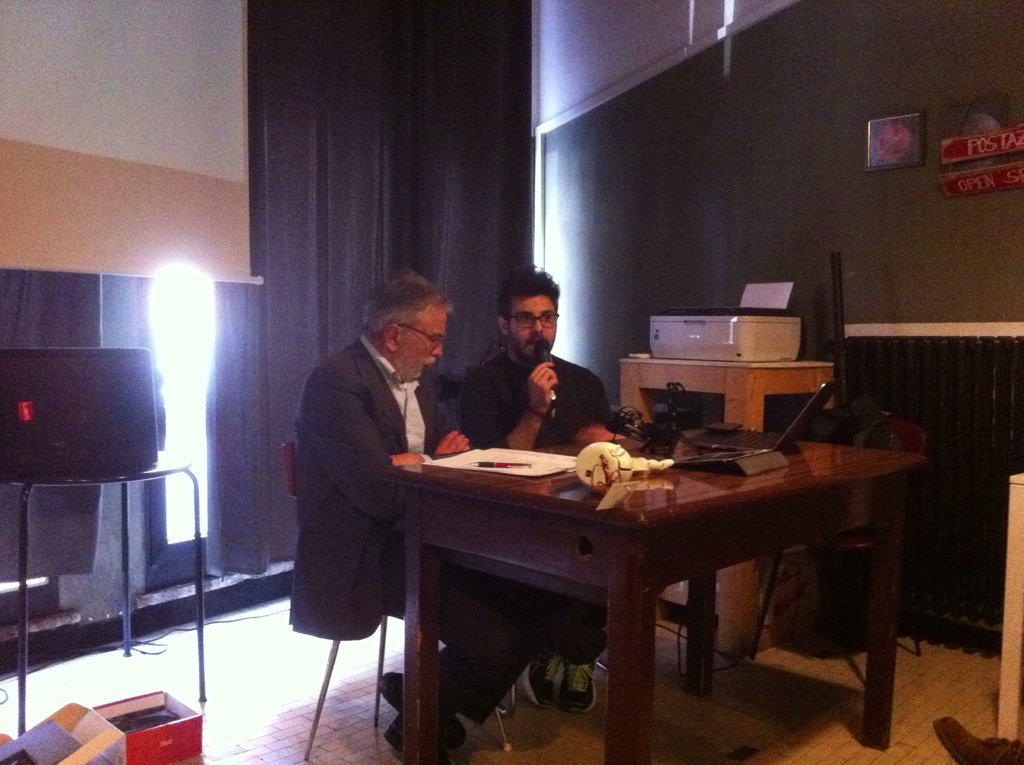 fablabromagna's tweet photo. #fablabromagna @nuovaciviltadellemacchine a Forlì con #stefanoceroni e il suo #thebrainarm https://t.co/ze3gJN2rwm