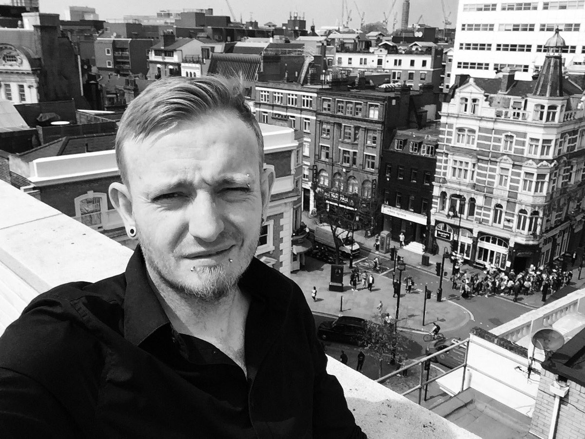 DaveDark0's tweet photo. Onset today a lovely location in Leicester Square filming a romantic thriller https://t.co/HdHgn9yTsL