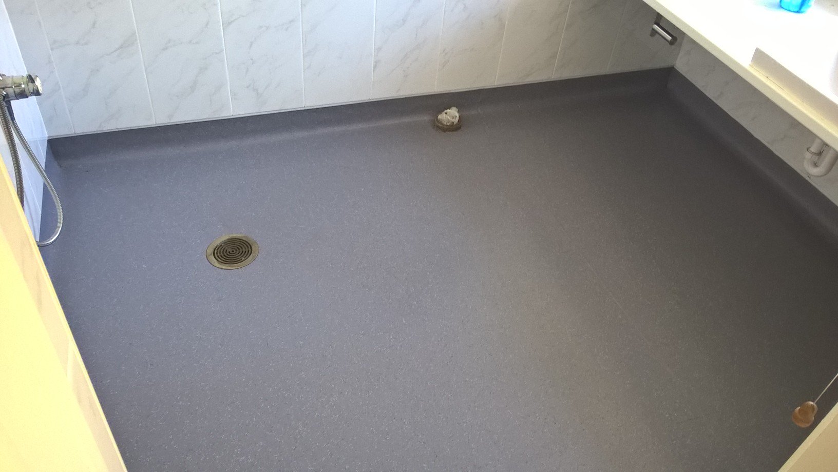 Altro Marine Wet Room Vinyl Flooring Flooring Guide by Cinvex