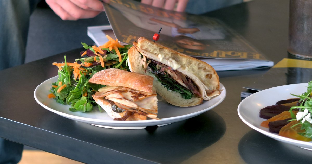 JuicyFactoryHW's tweet photo. Brunch, lunch, munch, or dinner—stay fueled throughout the day with our delicious Turkey &amp; White Cheddar Sandwich. https://t.co/8ZjADteGDt