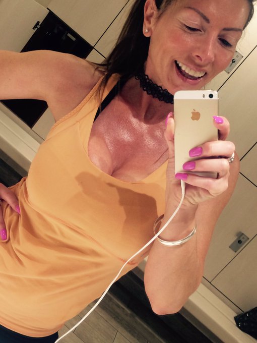 Gym again today! Notice the sweat boys...! 😉😮😍😘 https://t.co/iAmE2xfh7E<a href="/tag/selfie"class="tags"><span>#selfie</span></a><a href="/tag/gym"class="tags"><span>#gym</span></a><a href="/tag/happy"class="tags"><span>#happy</span></a><a href="/tag/nomakeup"class="tags"><span>#nomakeup</span></a><a href="/tag/fitgirl"class="tags"><span>#fitgirl</span></a><a href="/tag/toned"class="tags"><span>#toned</span></a>