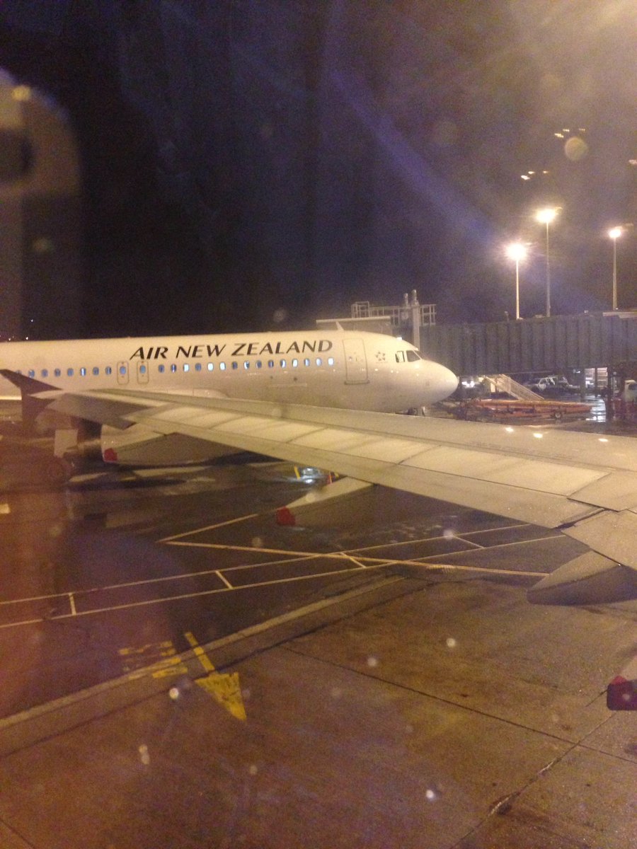 amelialaundy's tweet image. On our way to #akl for @varnishsoftware conference #apigeeks 🤓