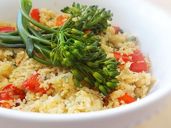 RealFoodWorks's tweet photo. Red Thai Curry Cauliflower makes the most delicious #Vegan lunch https://t.co/sjESbF4KSq https://t.co/EzvKqHueH1