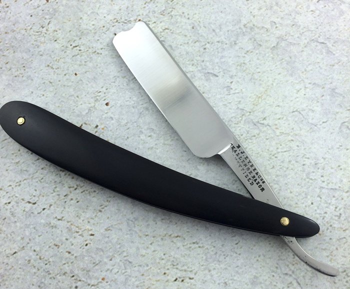 EdsonRazors's tweet photo. Ton of restored/reground straights added to website.

https://t.co/jfyiir0dHM

#straightrazor #vintagerazor https://t.co/cxSAMzulif
