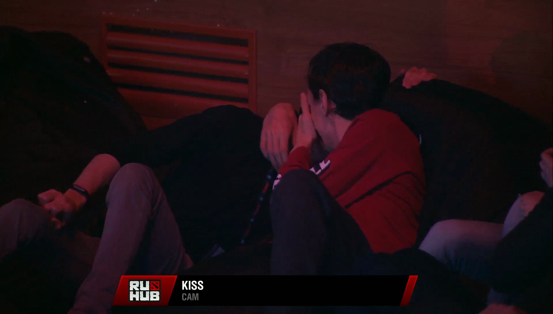 CiRqLFrWkAY1i7h.jpg:large