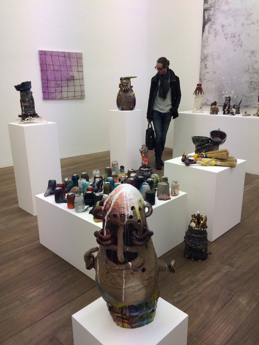 BLANCKARTVENOM's tweet image. Gloire aux amies artistes femmes ce soir!: très belle expo aussi de Sylvie #Auvray @galerie Laurent Godin