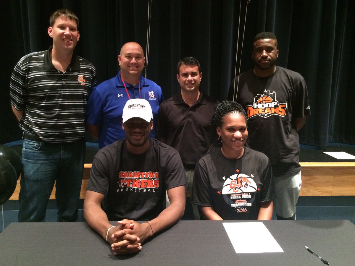 Congratulations to <a href="/MalikDow/">Malik Dow</a> on signing to play basketball at Georgetown College!