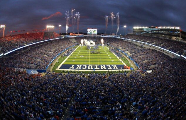 AhmanRoss's tweet photo. Blessed to receive an offer from Kentucky!⚪️🔵 #BBN #SEC https://t.co/xq9JS129b1