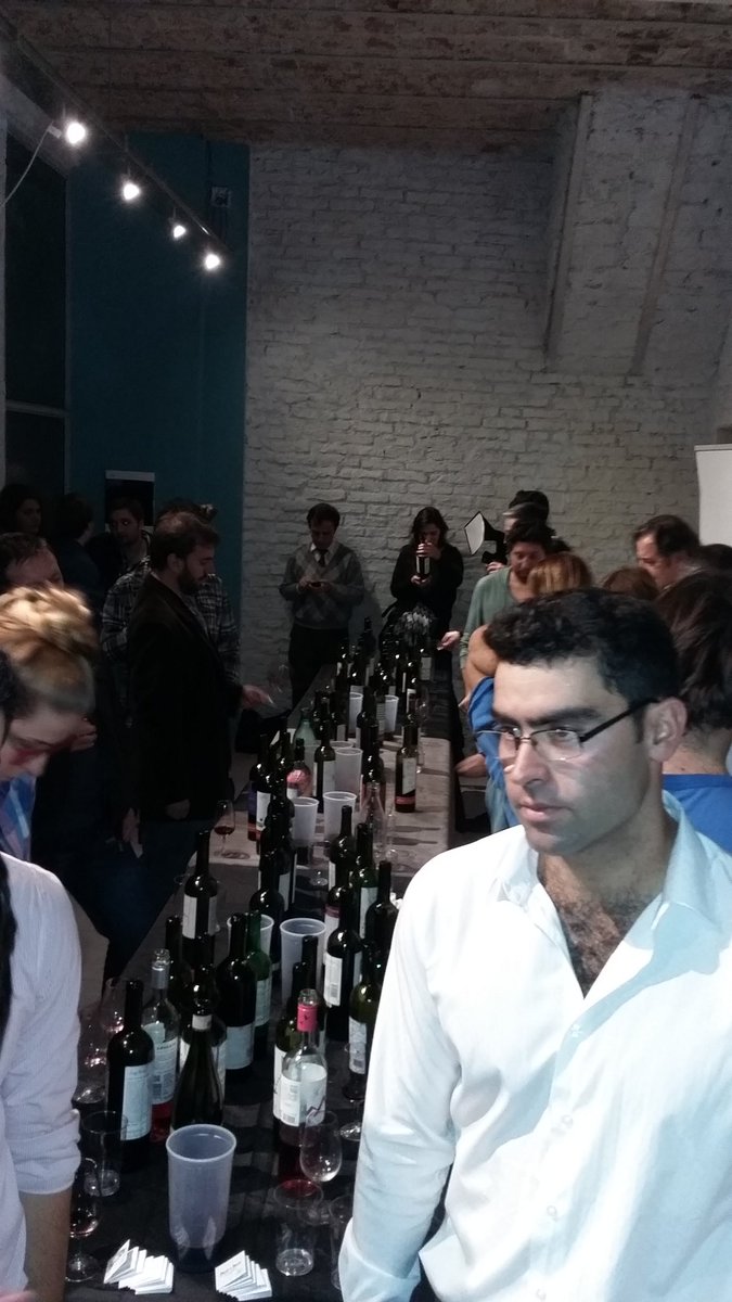 MikeWeiskind's tweet photo. Nos vamos yendo... chau chau... #EnjoyMalbec https://t.co/7ivL4x7b74