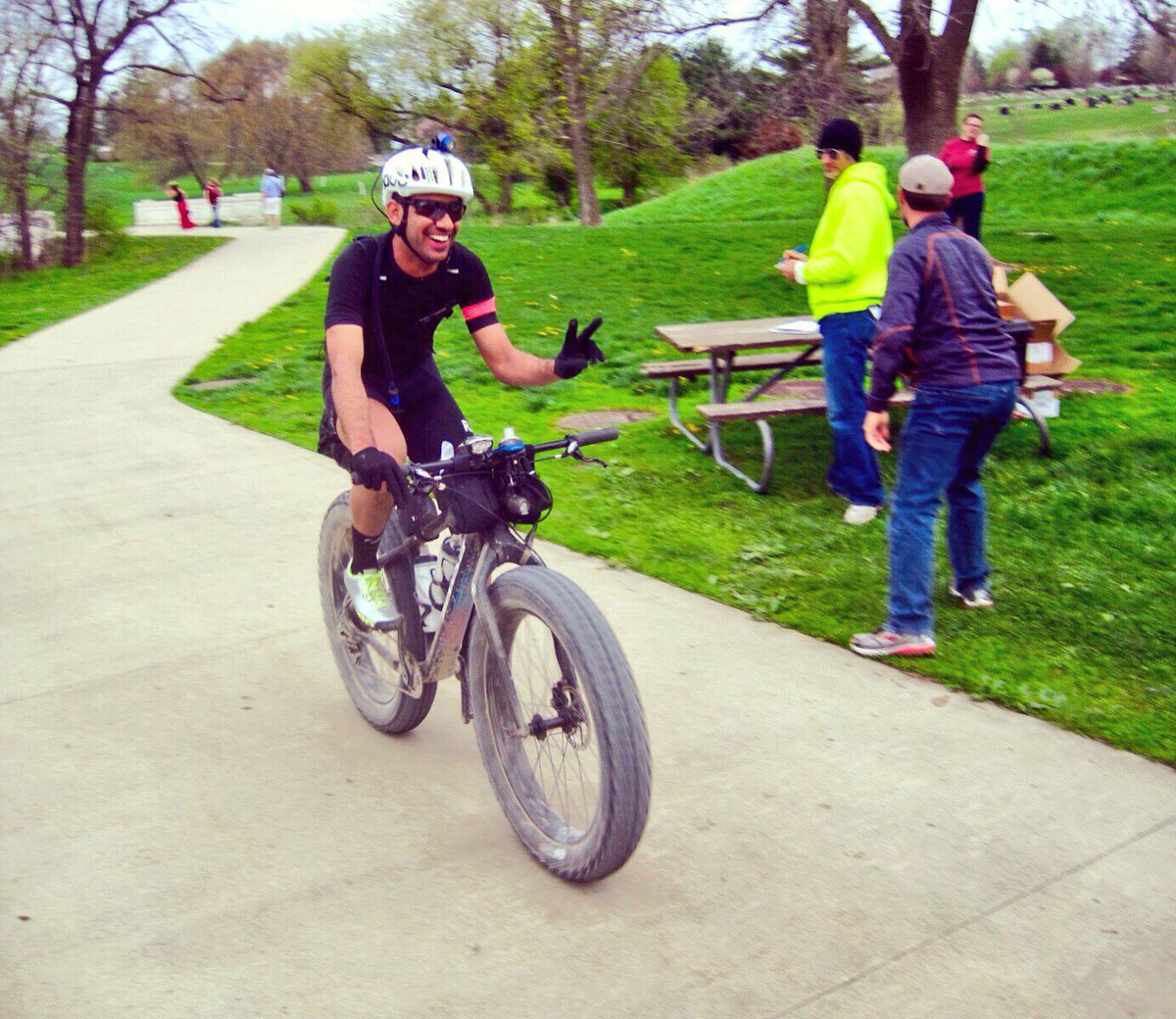 balvindarsingh's tweet photo. Peace, love, and gravel: my Trans Iowa #TIv12 experience on @overthetopbike. Thanks George! https://t.co/1xetekvyEK https://t.co/Jv3eTXlVNM