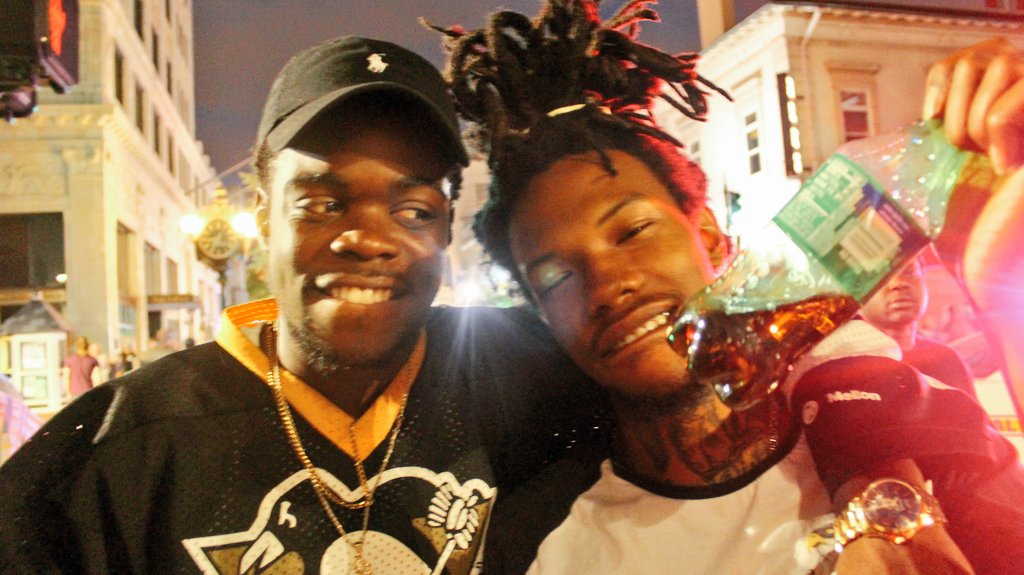 jayfloyd_'s tweet image. Pour up fam🍻 PC4L
Fade out visuals 📷 🔥