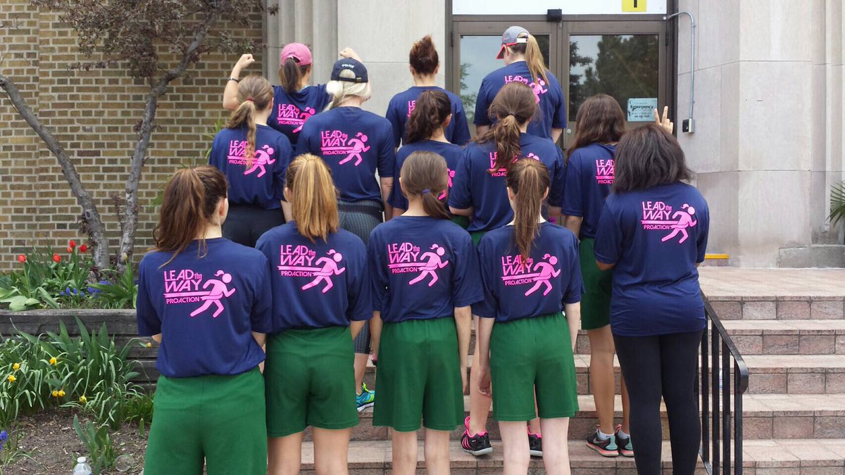 iCop54's tweet image. Lead the Way sporting new @COPSandKIDS shirts! Ran 4:32km! Three weeks out from race day! @TPS54Div @TorontoPolice