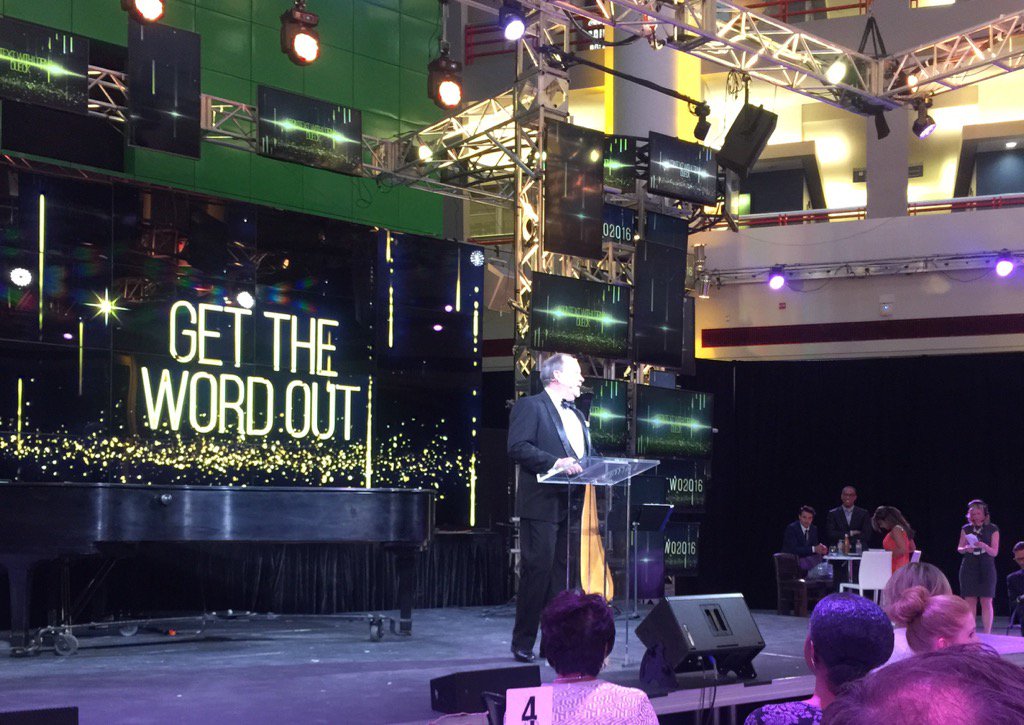 loriehartshorn's tweet photo. Dr. John Stackhouse @LornaDueck gala. #gtwo2016 https://t.co/fUgakOsEPR