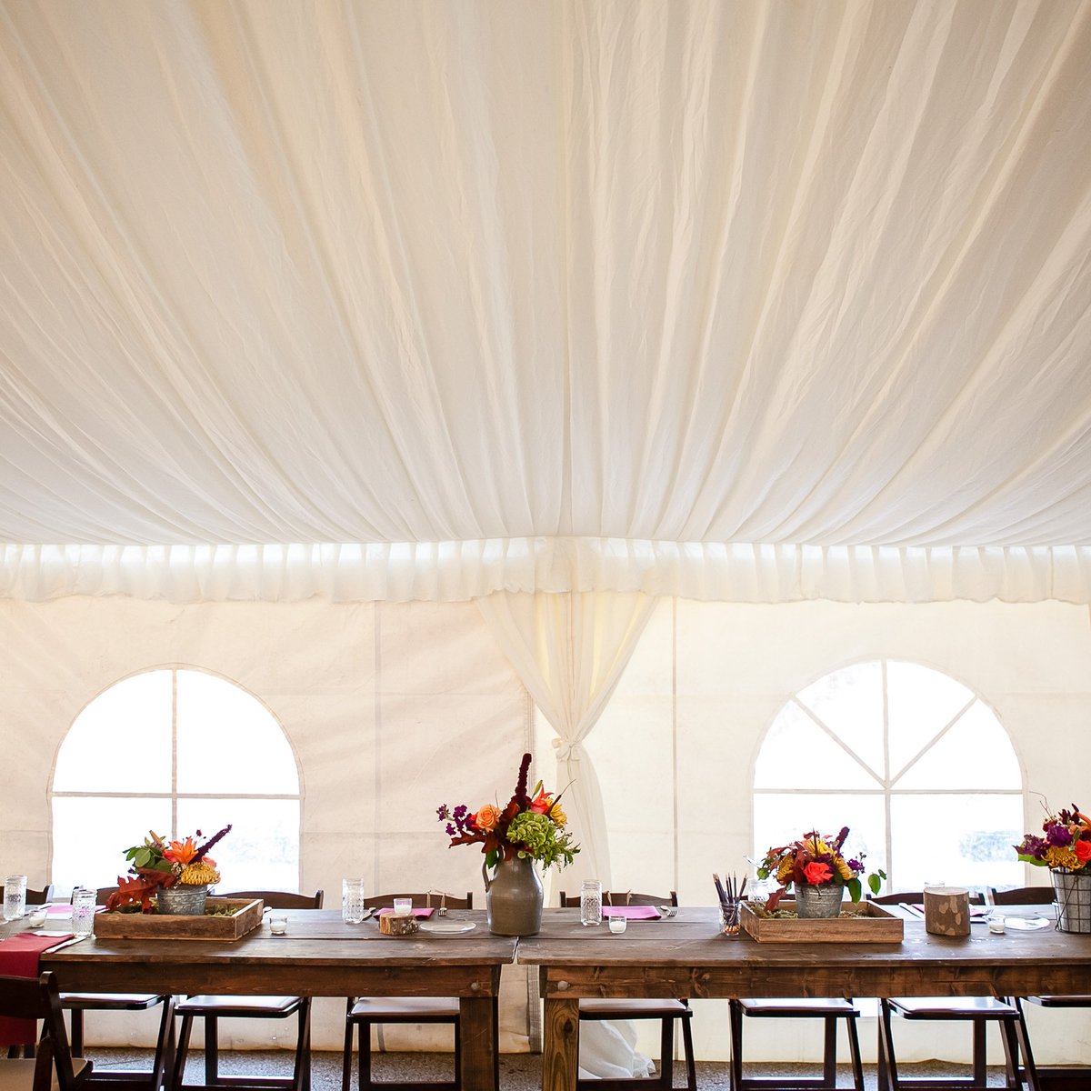 I loved the mixture of #pottery and pails at the #headtable at this #fallwedding <a href="/cedarwoodwed/">Cedarwood Weddings</a>.