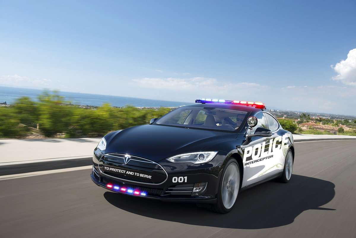 TeslaRT's tweet image. RT @automobilemag Two #Tesla #ModelS sedans testing for LAPD fleet: bit.ly/1si2Ent
