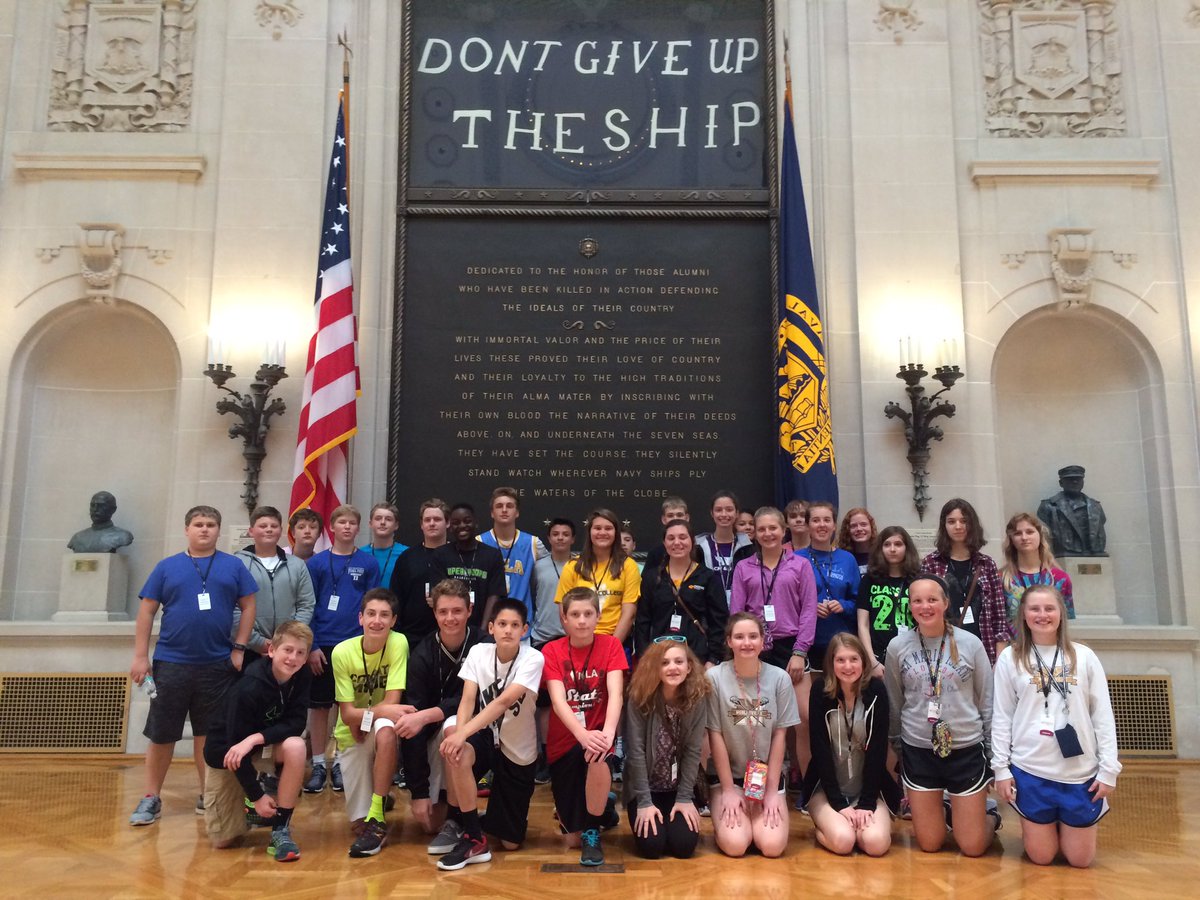 These Millers won't give up the SHIP! #stay2theright <a href="/USNavy/">U.S. Navy</a>