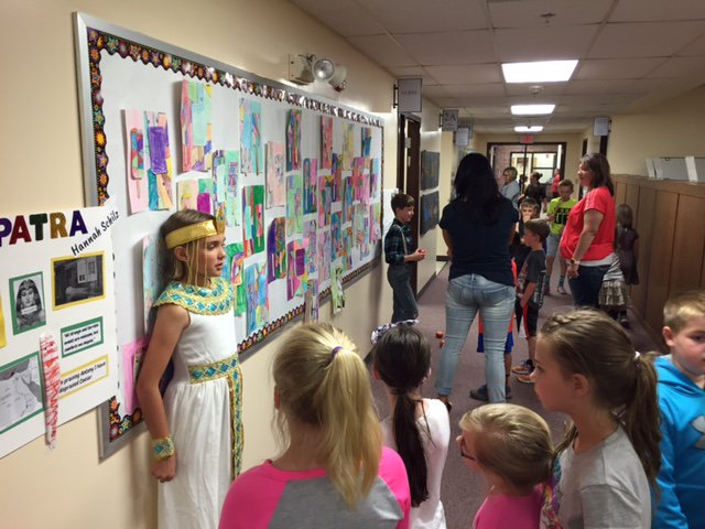 tjmeyer12's tweet photo. The 5th grade students at Milford Elem did an amazing job of performing their Living History projects. #milfordsoar https://t.co/zULIYSPEIc
