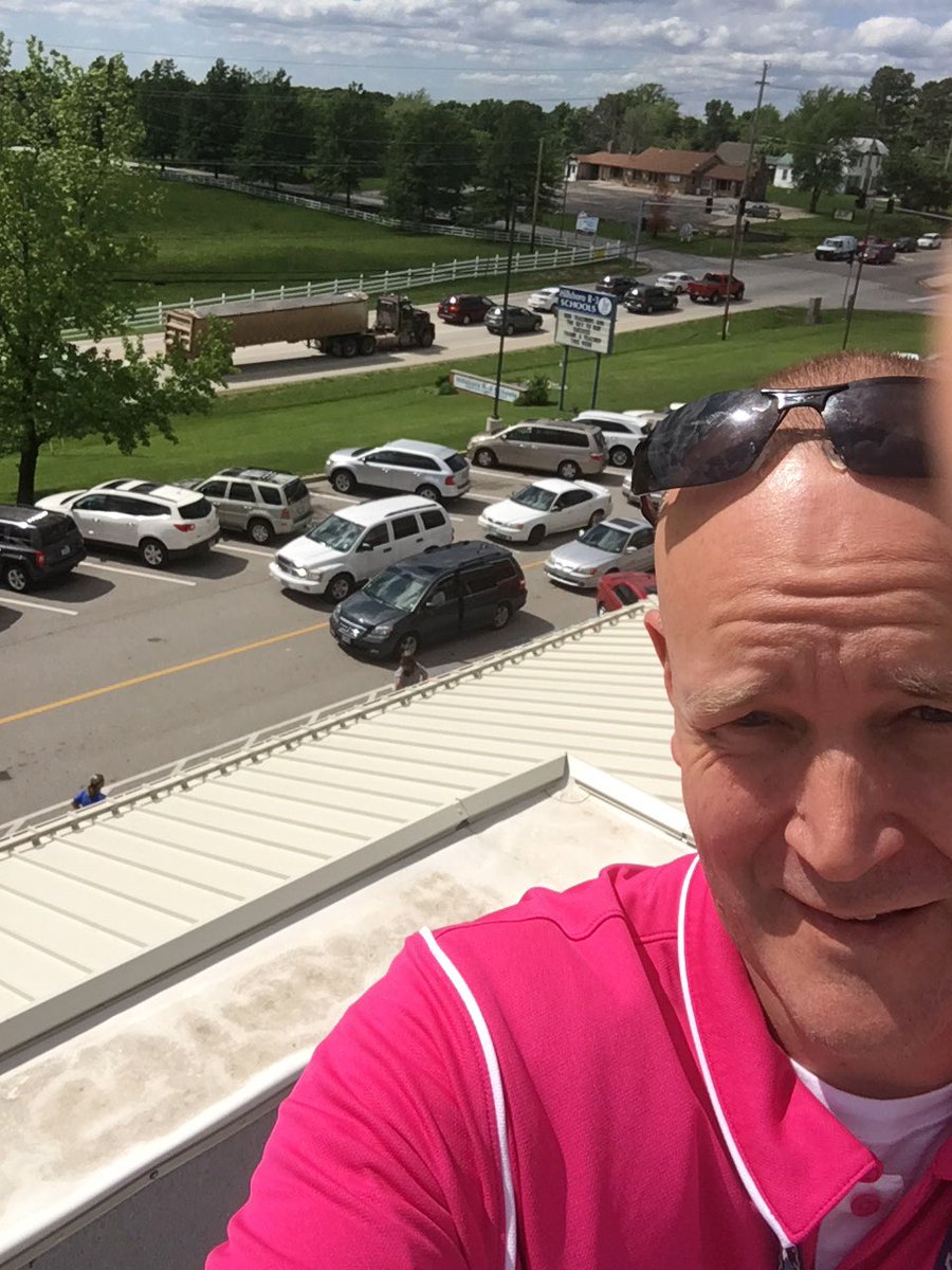 HIntermediate's tweet image. Up on the roof top.