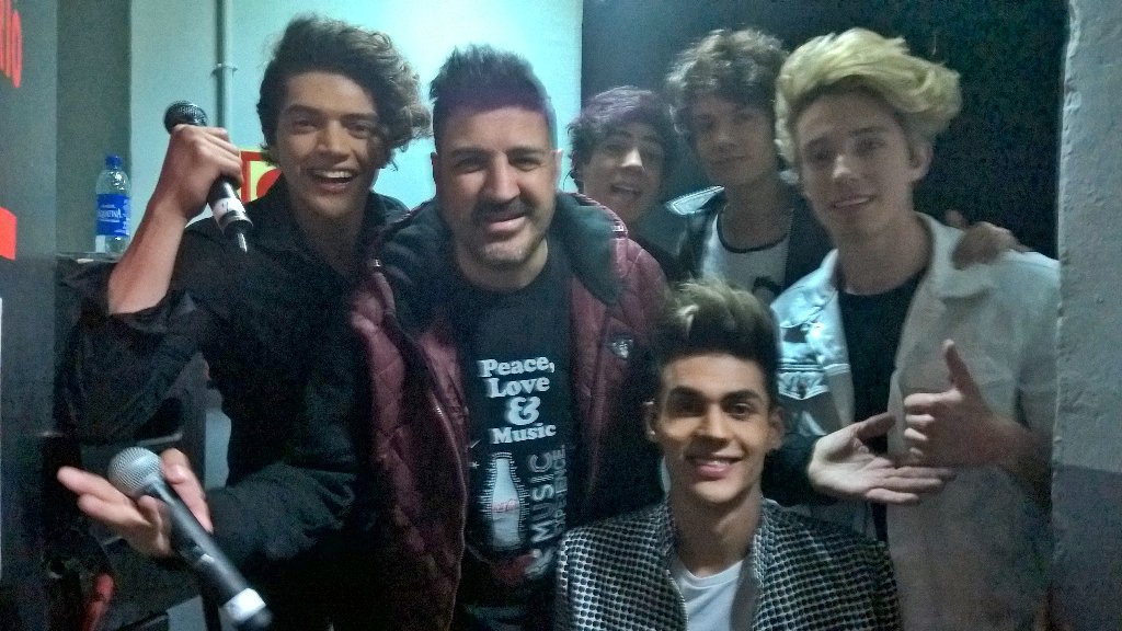 TonyAguilarOfi's tweet image. Enhorabuena @MaykelOficial @CD9 @CalumHeaslip1 Gracias Madrid!!! #CocaColaMusicExperience