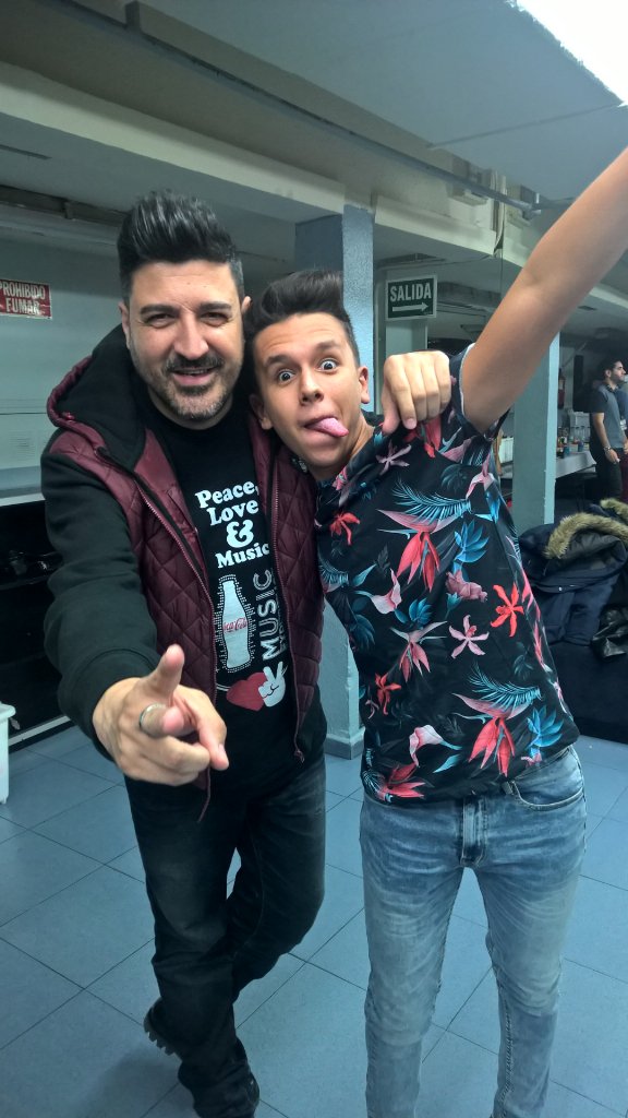 TonyAguilarOfi's tweet image. Enhorabuena @MaykelOficial @CD9 @CalumHeaslip1 Gracias Madrid!!! #CocaColaMusicExperience