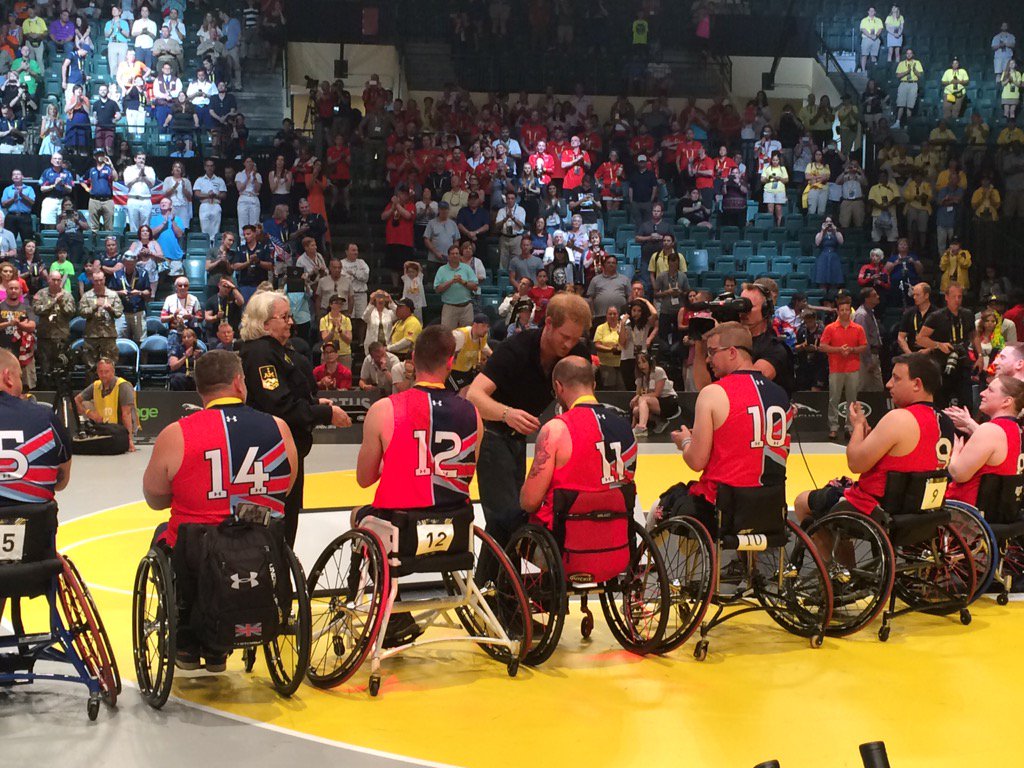 KensingtonRoyal's tweet photo. Prince Harry and @DrBiden hand out the medals. Great finale to the sport @InvictusOrlando! https://t.co/JPOhrvYB4x