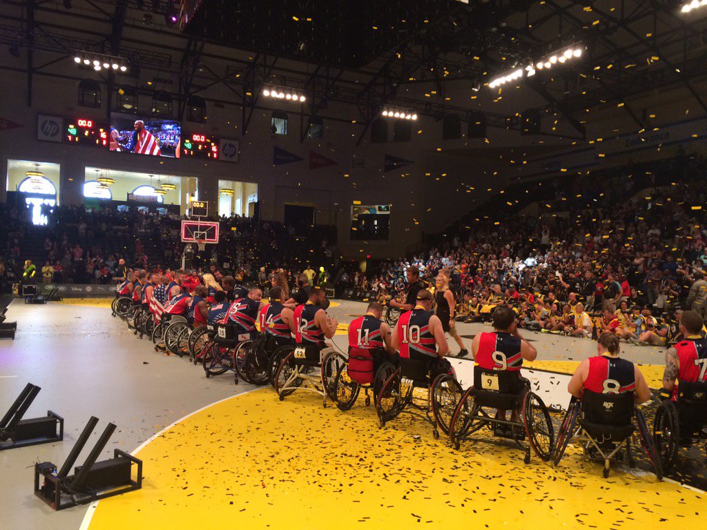 KensingtonRoyal's tweet photo. Prince Harry and @DrBiden hand out the medals. Great finale to the sport @InvictusOrlando! https://t.co/JPOhrvYB4x