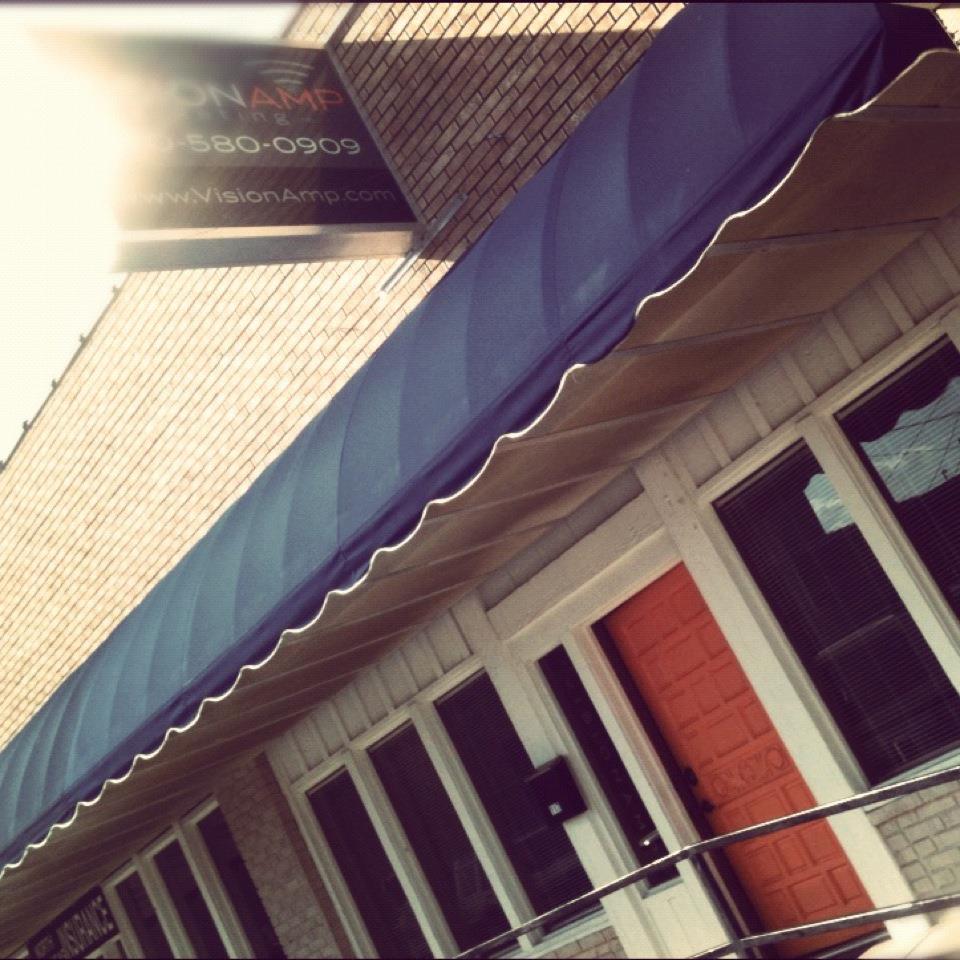 visionamp's tweet image. Who remembers back in the day when VisionAmp was on 6th Street? #ThrowbackThursday