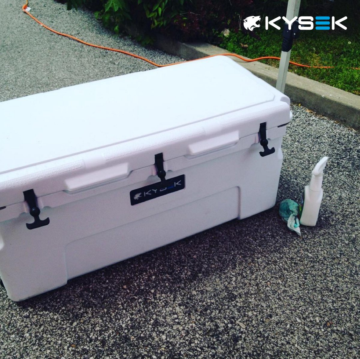 KYSEKIceChests's tweet photo. Keep Your Stuff Extremely Klean [KYSEK]

Photo from Prostaffer Staci Jett, who uses her KYSEK for #competitiveBBQ. https://t.co/7RQR3eNxVY