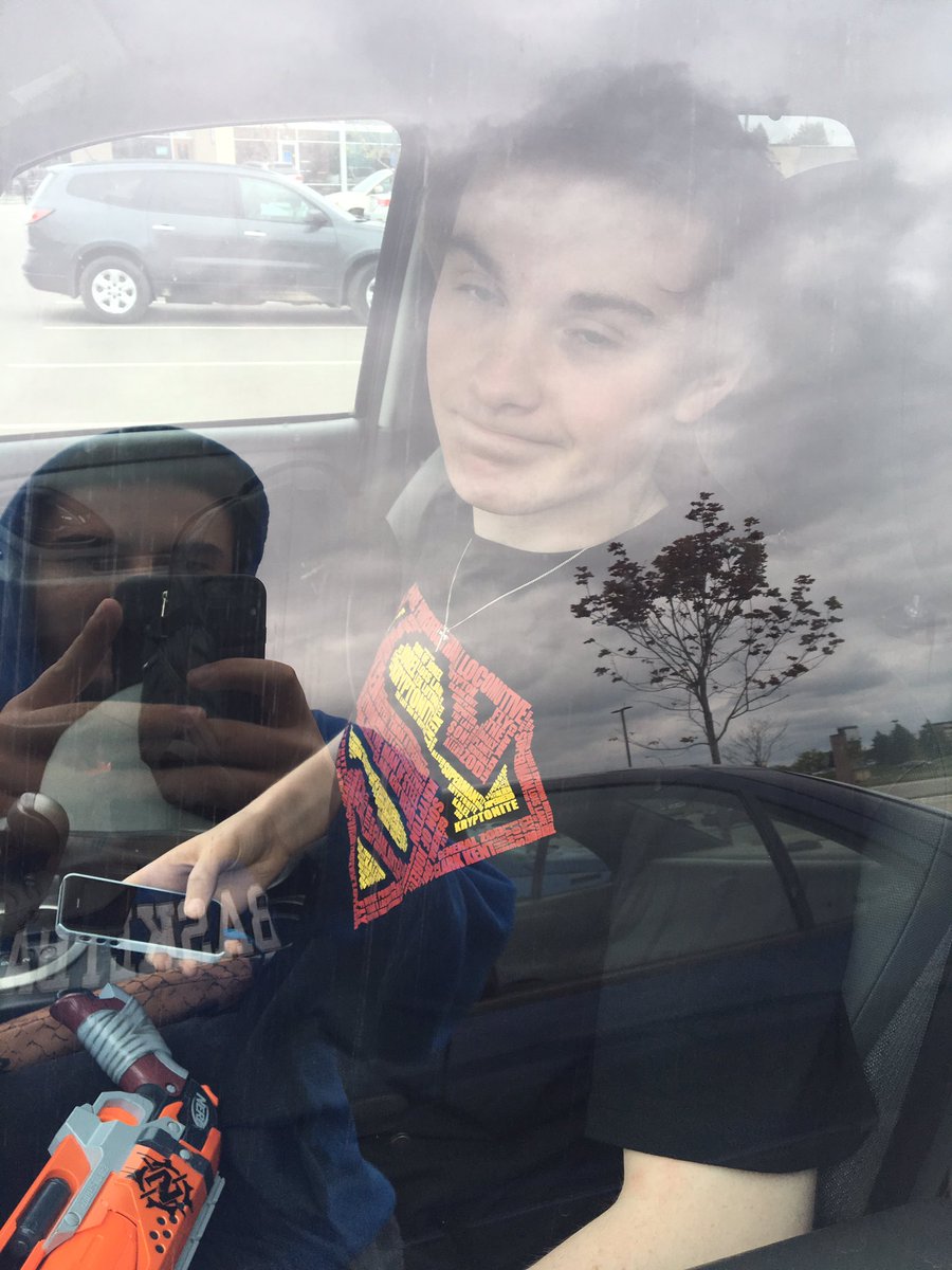 TeamYSL6's tweet photo. Robert Norve down😈 Michael's 5th kill @WoodburyNerf https://t.co/GZb1XJh0Hr