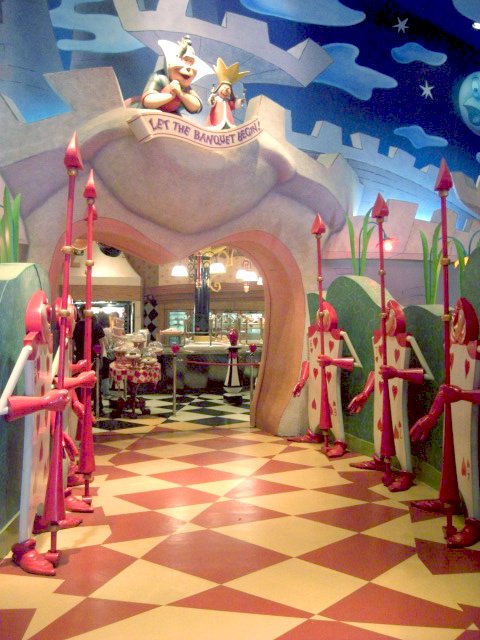 iwillvisitjapan's tweet photo. Alice in Wonderland Restaurant in Tokyo, Japan https://t.co/SMgCiQGbqm