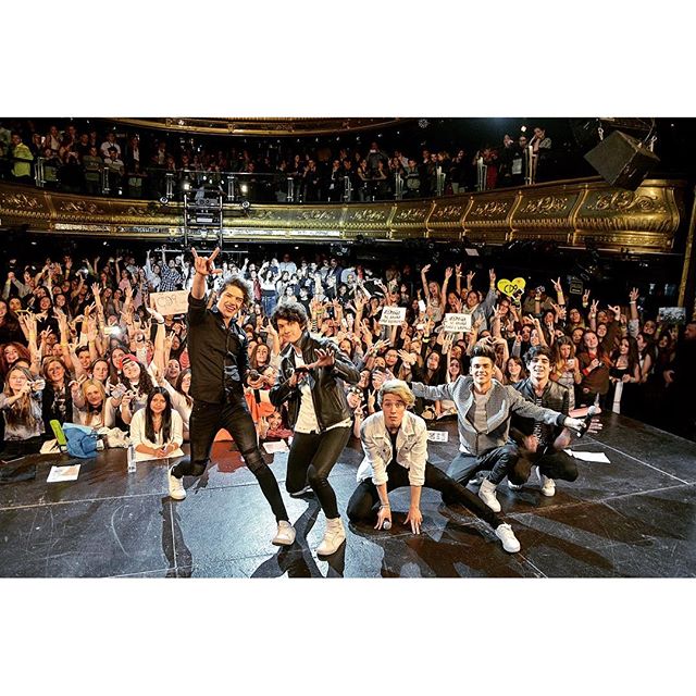 Telemundo's tweet image. Los @CD9 disfrutan del cariño de sus fans en los teatros de #Espana. "¡Una noche inolvidable! ¡GRACIAS #MADRID!”